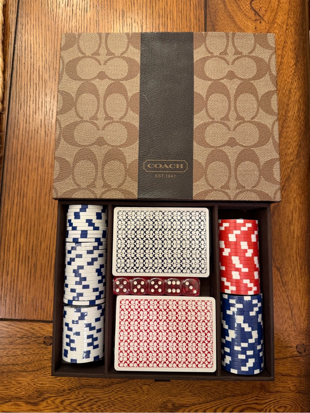Coach Poker Set dice chips cards
